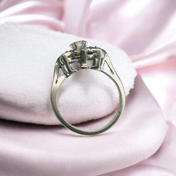 ANTIQUE- 14k White Gold- Flower Style -.25CT Diamond Cluster Ring -Sz 4.5- 3.1g - Picture 12 of 16